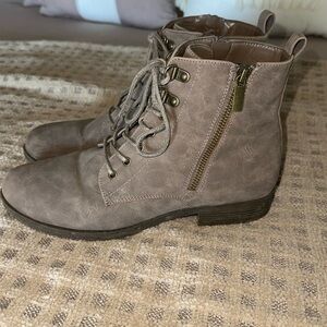 Women’s Market Spruce Boots